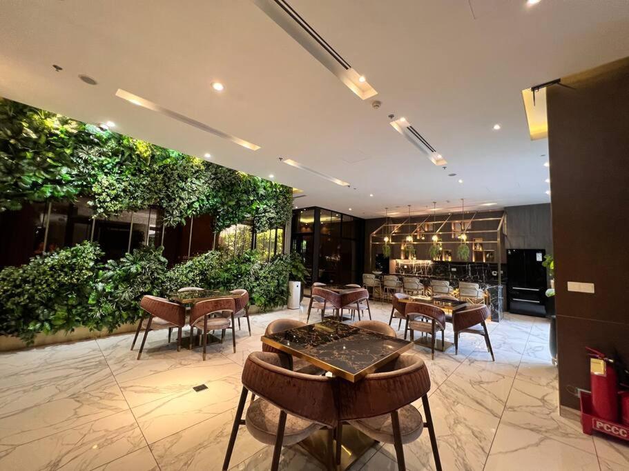Luxury In Zenity District 1 *