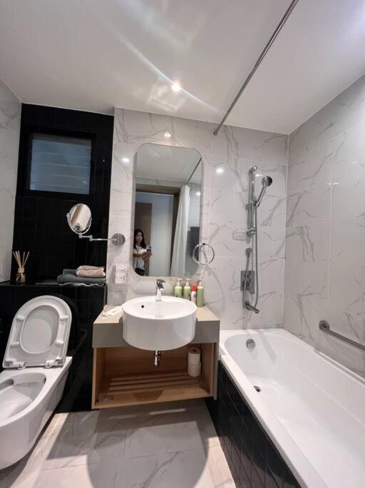 Căn hộ Luxury In Zenity District 1 TP. Hồ Chí Minh
