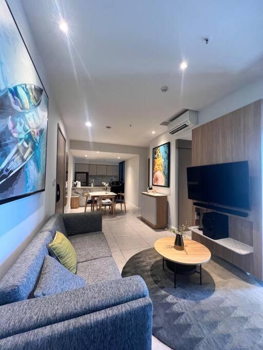 Luxury In Zenity District 1 * TP. Hồ Chí Minh
